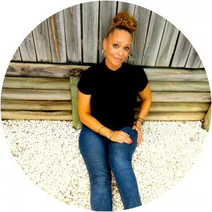 Simone Stacey - Singer