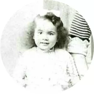 Simonne Marie Anne Andrée Laroche - Louise Laroche's sister