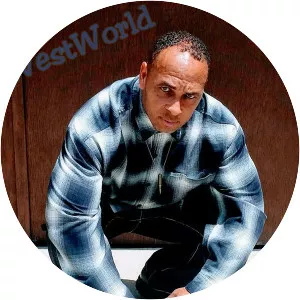 Sin Loc - Musical artist