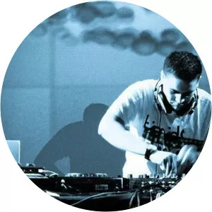 Sin Tek - Musical artist