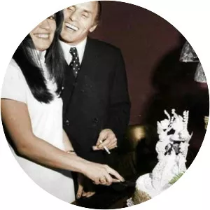 Sina Essary - Actress