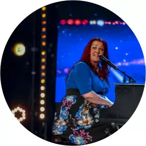 Siobhan Phillips - Comedian