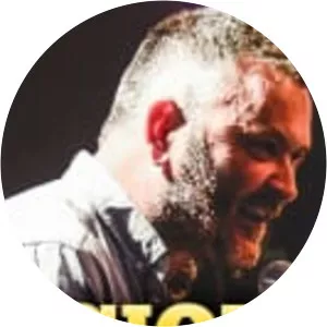 Sioe Stand-yp Tudur Owen a'i Gyfeillion - TV program