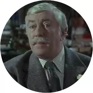 Sir Arthur Streeb-Greebling - Fictional character