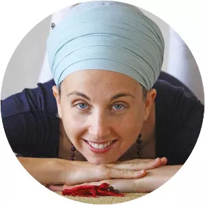 Sirgun Kaur - Singer