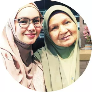 Siti Salmah Bachik - Siti Nurhaliza's mother
