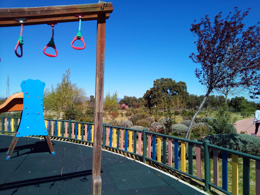 Skatepark Sevilla La Nueva - Skateboard park in Sevilla la Nueva, Spain