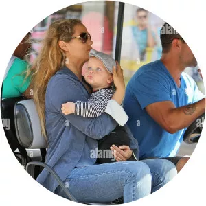 Sky Cole Lauren photograph