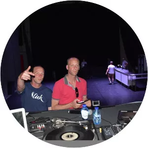 Sliek De Zeesterre - Musical group