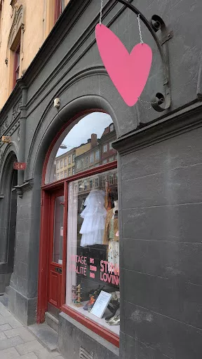 Slow Fashion Hub - Used clothing store in Stockholm, Sweden