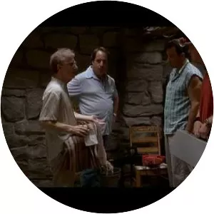 Small Time Crooks - 2000 ‧ Indie film/Comedy of manners ‧ 1h 35m