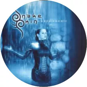 kerstin doelle snakeskin