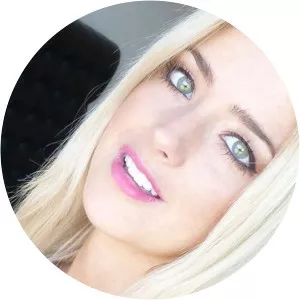 Sol Rivas photograph