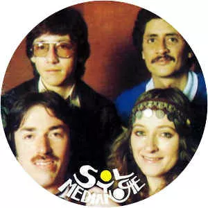 Sol y Medianoche - Musical group