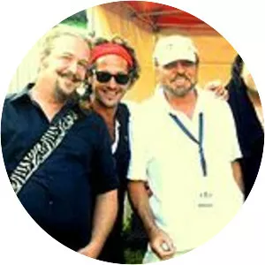 SOLOzuVIERT (Solozuviert)