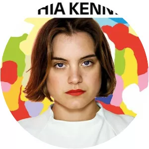 Sophia Kennedy - Singer-songwriter