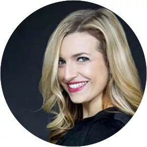 Sophia Minnaert - Television personality