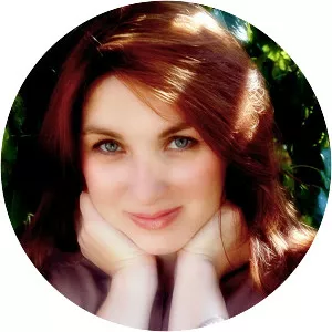 Sophie Jomain - Writer