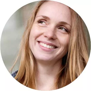 Sophie Weikert - Actress