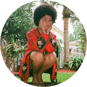 SOPHIETHEHOMIE - Musical artist