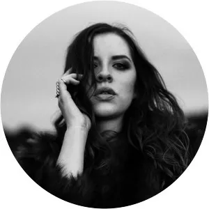 Spelles - Musical artist