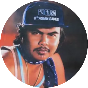 Sroeng Santi - Musical artist