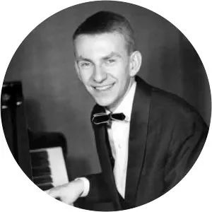 Staffan Abeleen Musician