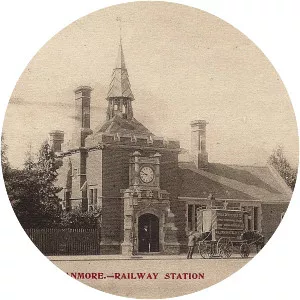 Stanmore Village railway station - 