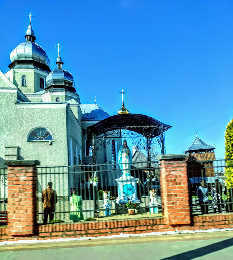 Stara Tserkva Sv. Paraskevy 1644 - Church in Medenychi, Ukraine
