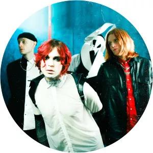 Static Dress photograph