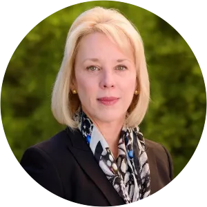 Stefanie Lindquist - Author