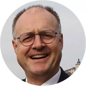 Steffen Hillebrecht - Economist