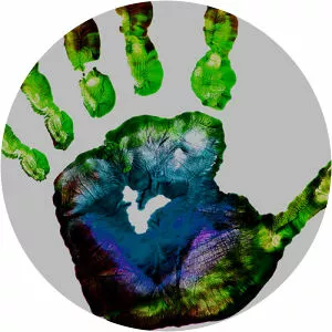 stella starlight trio sixth finger