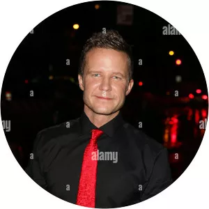 Stephanie Gibson - Theater performer ‧ Will Chase's ex-wife