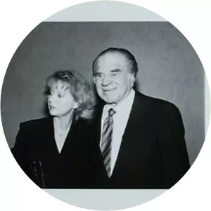 Stephanie Van Hennick photograph