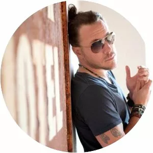 Steve Carlson - American singer