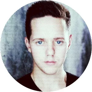 Stevee Davies - Actor