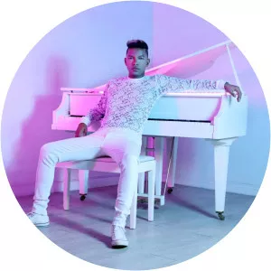 Stevie Mackey - TV personality