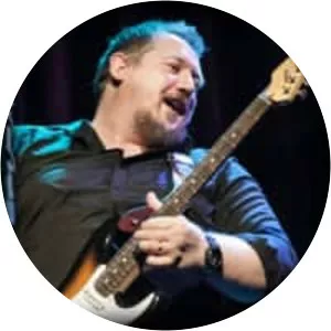 Stevie Nimmo - Musical artist