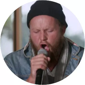 Stevie Tonks - New Zealand singer