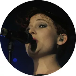 Stine Bramsen - Musical artist