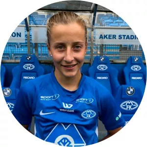 Stine Nybø Brekken - Football player