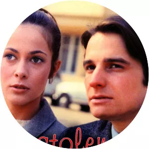 Stolen Kisses - 1968 ‧ Drama/Comedy ‧ 1h 31m