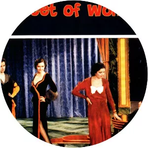 Street of Women - 1932 ‧ Drama ‧ 59 mins