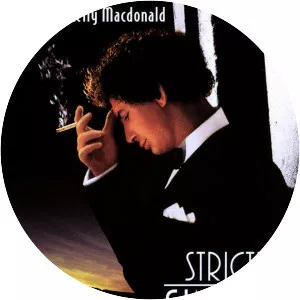 Strictly Sinatra - 2001 ‧ Comedy-drama/Indie film ‧ 1h 37m