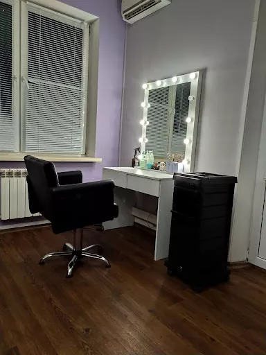 Studio Hair photograph