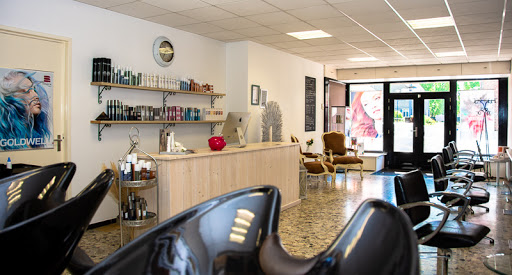 Studio Seguro/ Angela - Hair salon in Munstergeleen, Netherlands