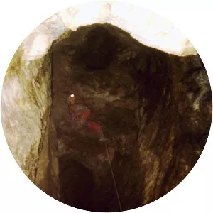 Studnia Szpatowców - Cave in Poland