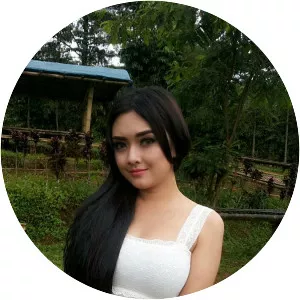 Suci Lope - Musical artist
