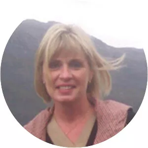 Sue-Ellen Welfonder - American writer